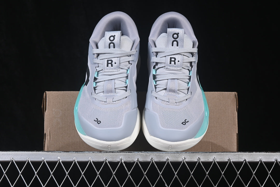 On The Roger Pro 3 Anti Slip Running Shoes