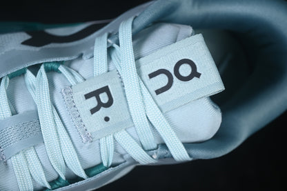 On The Roger Pro 3 Anti Slip Running Shoes