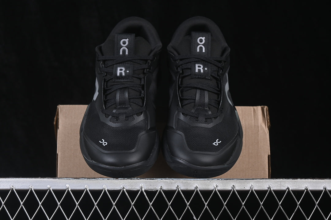 On The Roger Pro 3 Anti Slip Running Shoes