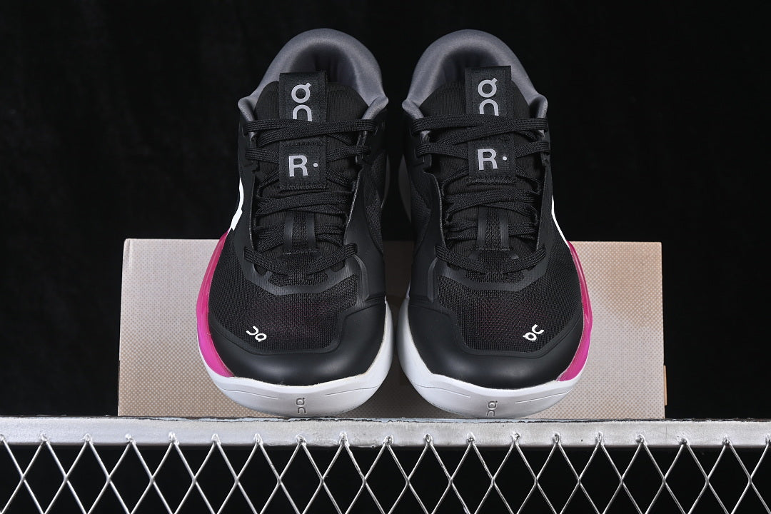 On The Roger Pro 3 Anti Slip Running Shoes