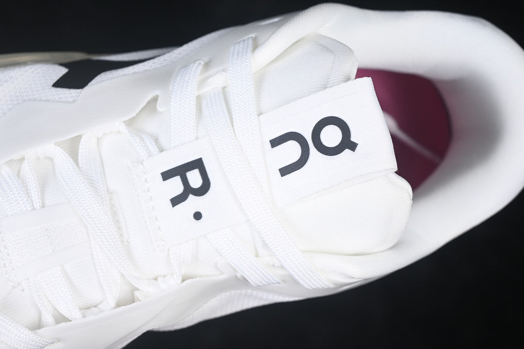 On The Roger Pro 3 Anti Slip Running Shoes