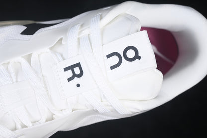 On The Roger Pro 3 Anti Slip Running Shoes