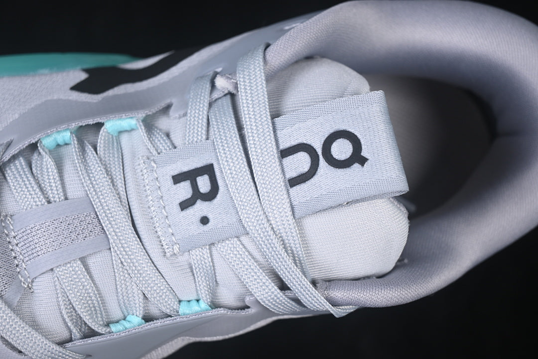 On The Roger Pro 3 Anti Slip Running Shoes
