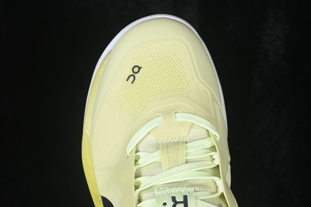 On The Roger Pro 3 Anti Slip Running Shoes